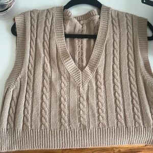 Sweater vest crop top